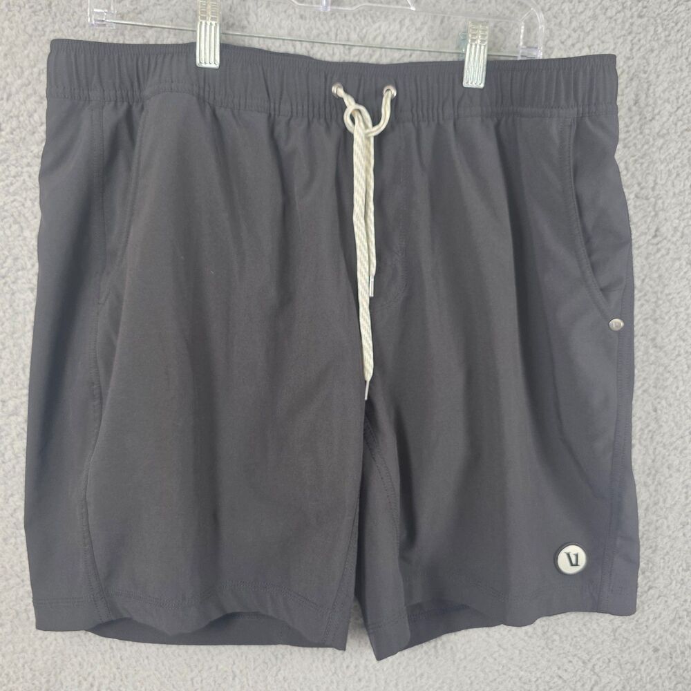 Vuori Black Kore 7” Lined Shorts